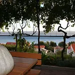 Lejlighed In With Sea View, Balcony, Air Conditioning, Wi-fi Duće