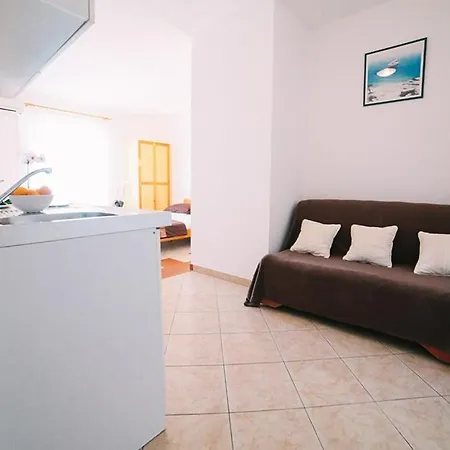 Apartment In With Sea View, Balcony, Air Conditioning, Wi-fi *